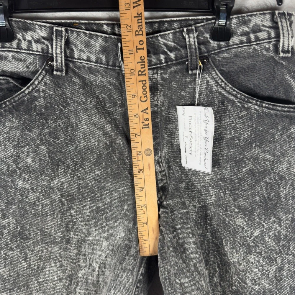 Vintage 80s Levis 550 Mens Grey Acid Wash Denim Cut Off Shorts Made in USA 34 30